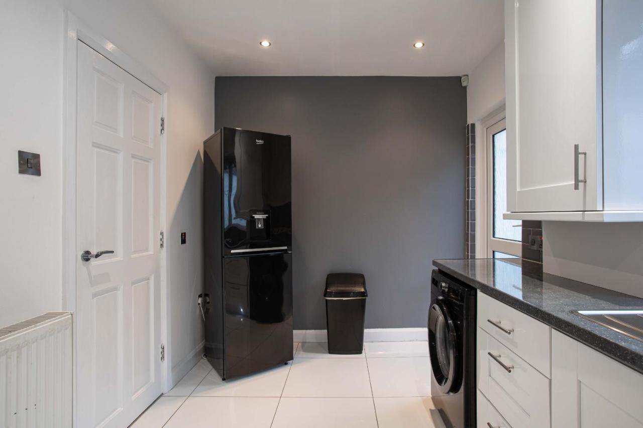 Refurbished Home, 8 Mins To Cc Belfast Kültér fotó